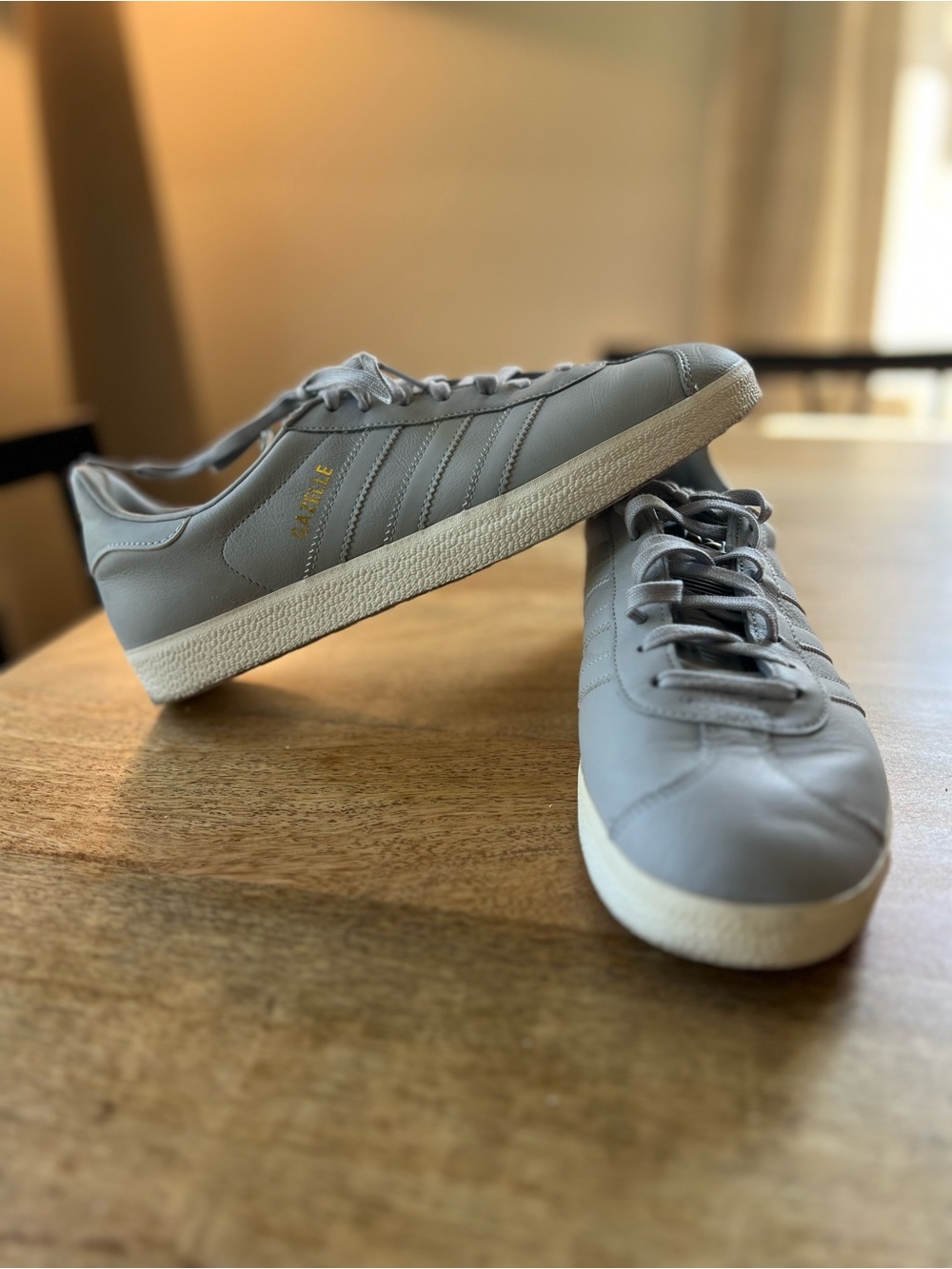 adidas Gazelle Men's Sneakers in Light Gray size 10